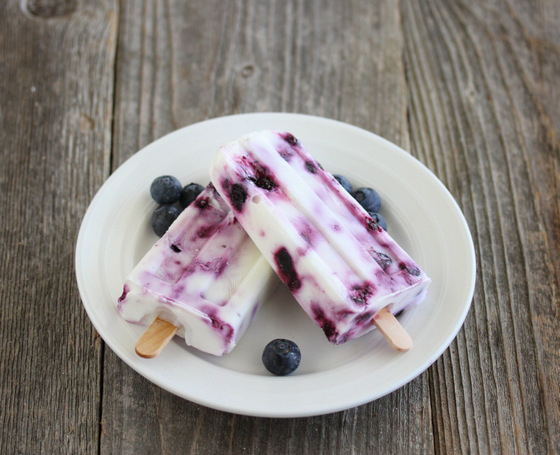 blueberry-yogurt-popsicles-14